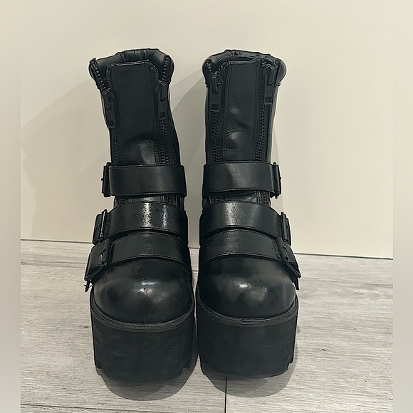 DOLLS KILL NOIR DETROIT PLATFORMS - Picture 2 of 5